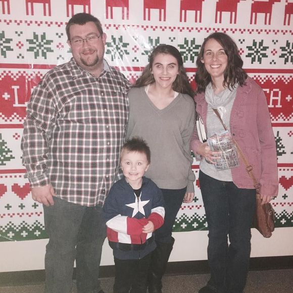 Meet your Posher, Sara - Picture 1 of 1